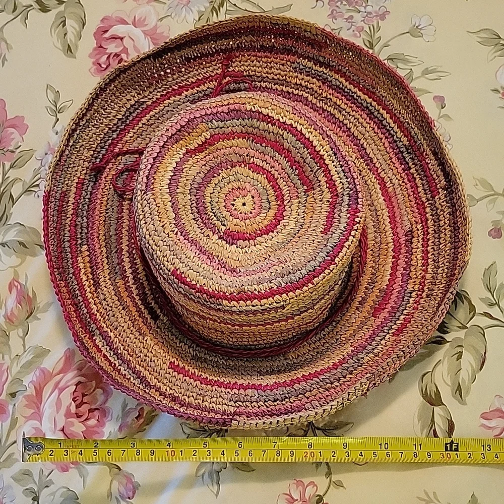 Liz Claiborne colorful straw hat - Picture 1 of 4
